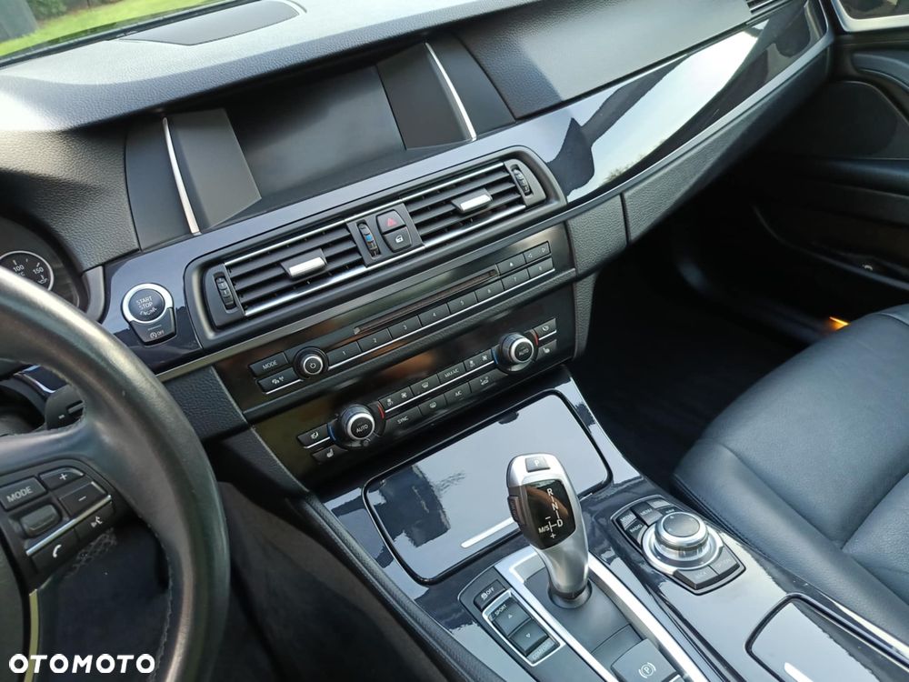 BMW Seria 5 518d - 10