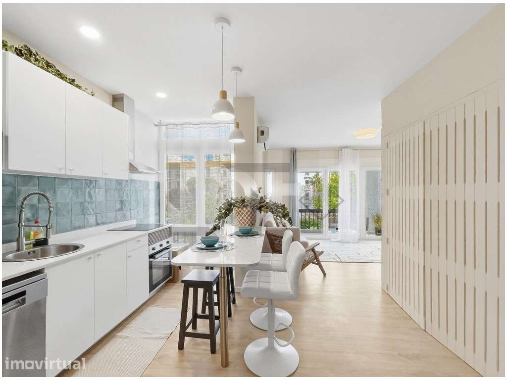 Apartamento T1 Mobilado com Varanda para Arrendamento no Centro de ... - Grande imagem: 4/17