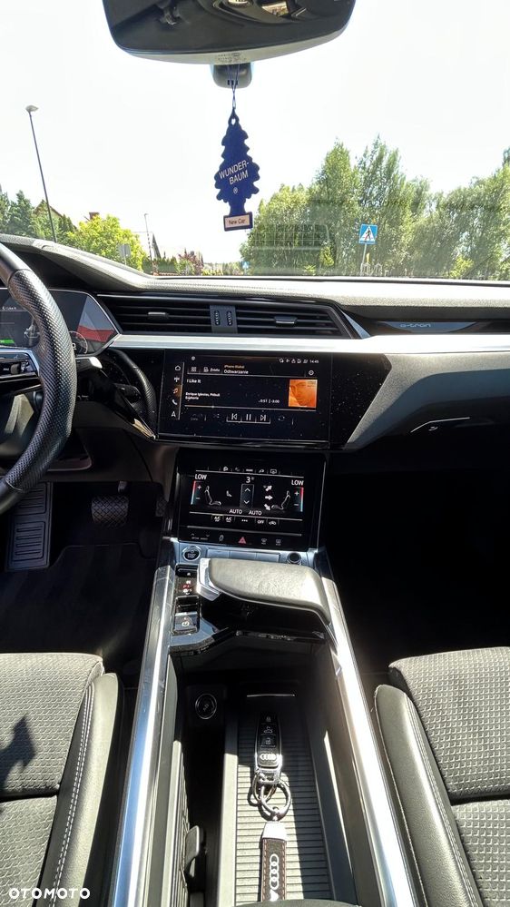 Audi e-tron 55 Quattro S Line - 12