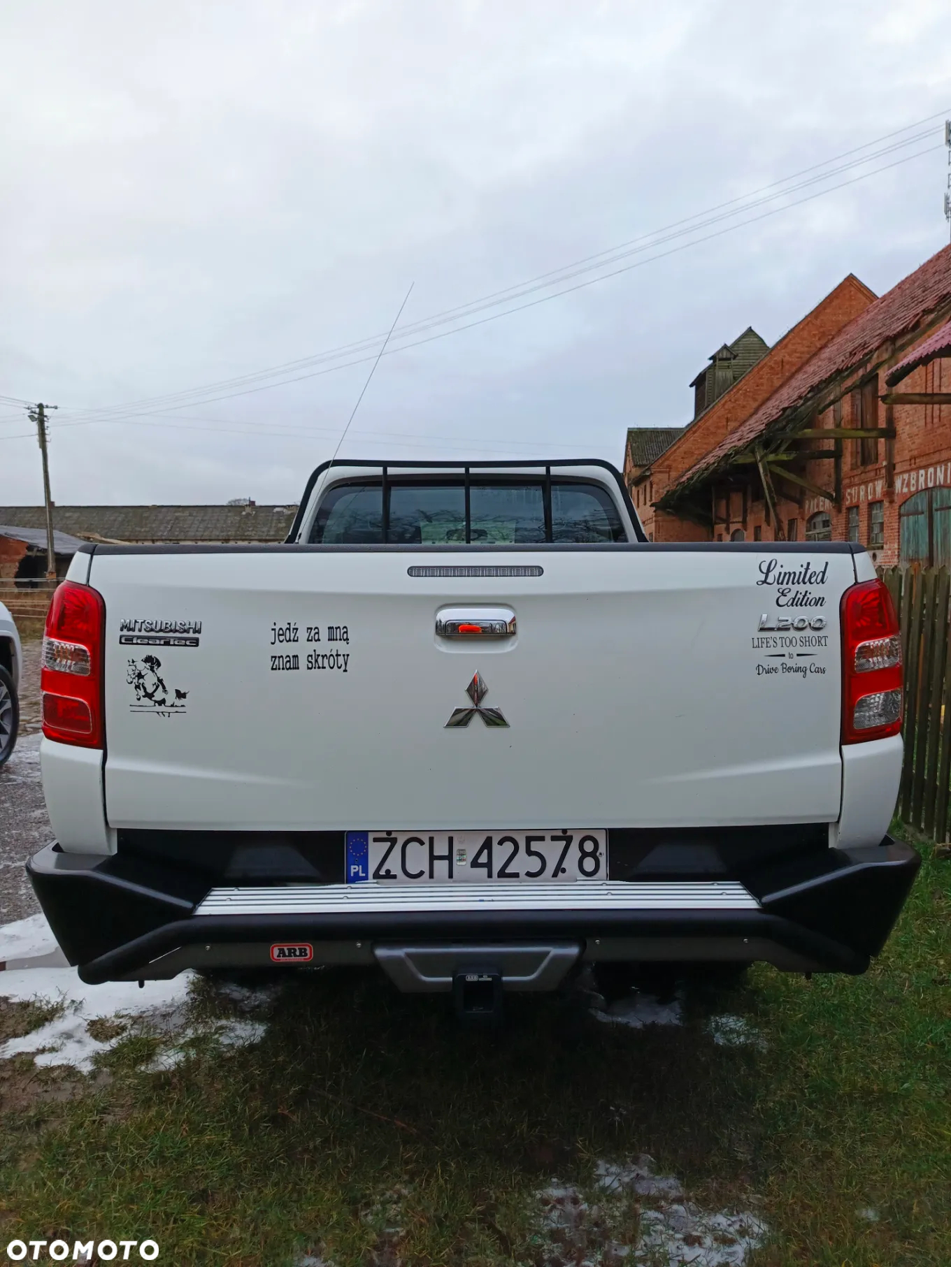 Mitsubishi L200 2.4 d CC Invite EU6