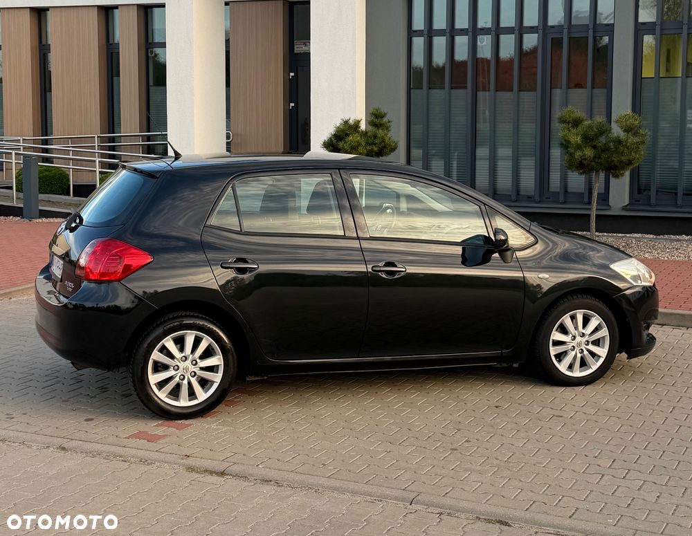 Toyota Auris 2.0 D-4D Premium - 11
