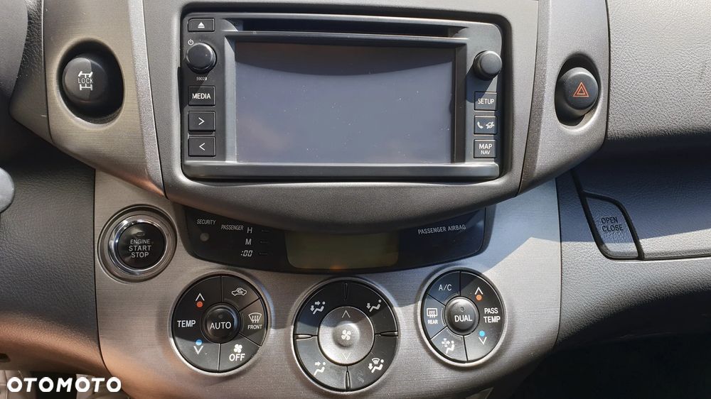 Toyota RAV4 2.0 VVT-i Premium - 17