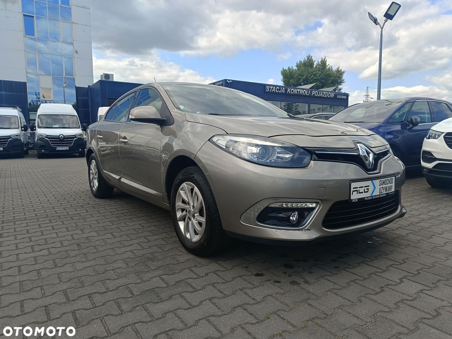 Renault Fluence 1.6 16V Intens - 1