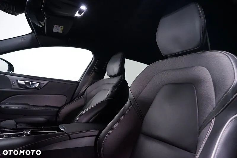 Volvo V60 T6 AWD Recharge Geartronic RDesign - 10