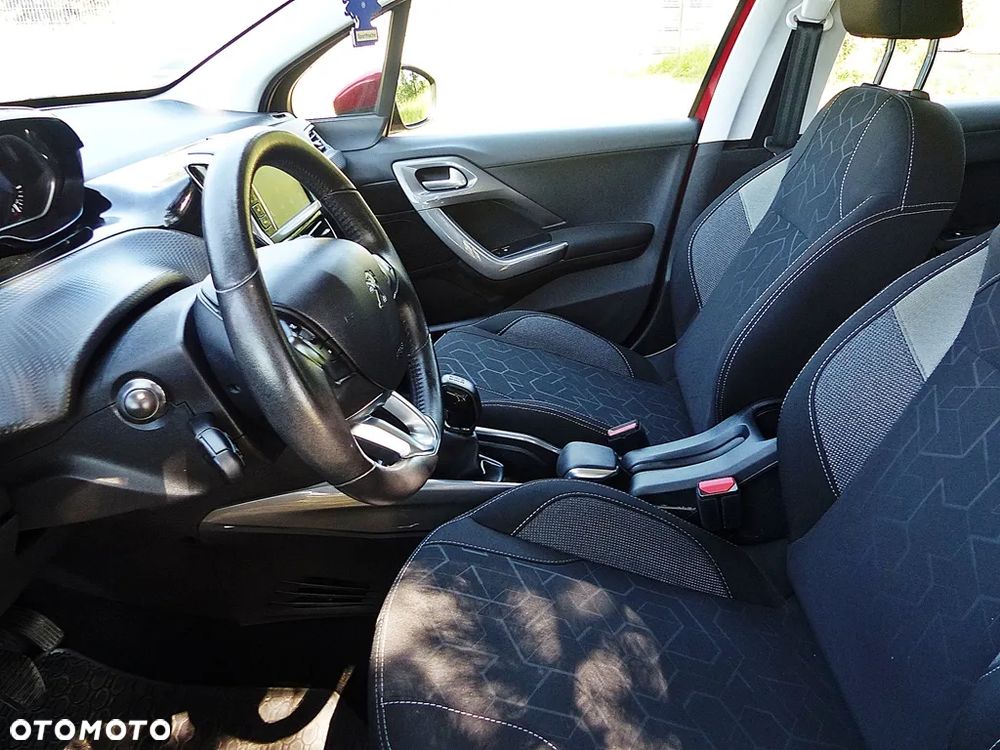 Peugeot 2008 PureTech 82 Style - 19