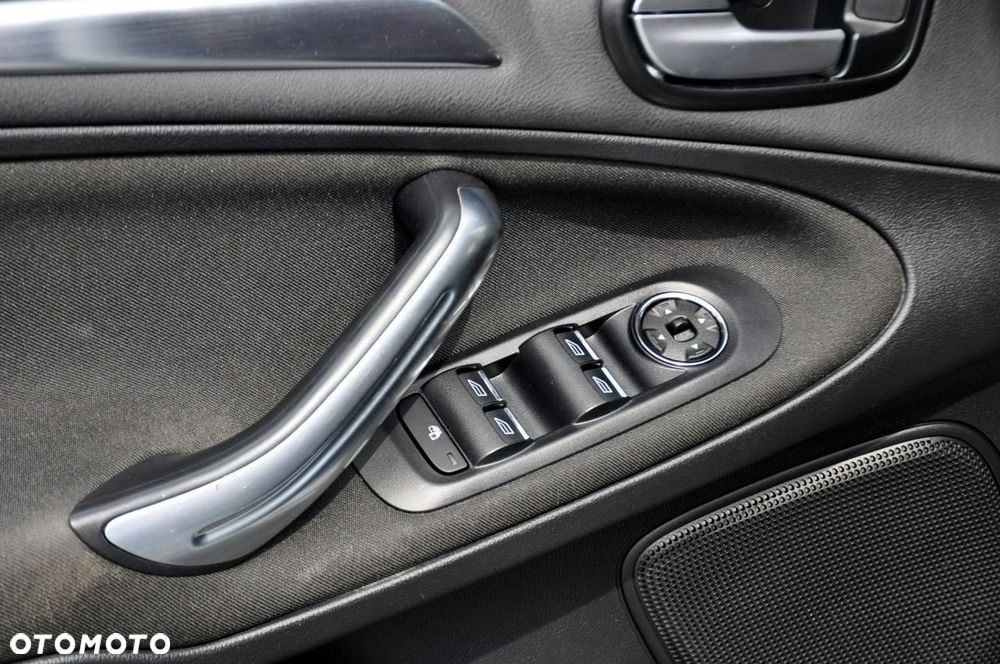 Ford S-Max - 35