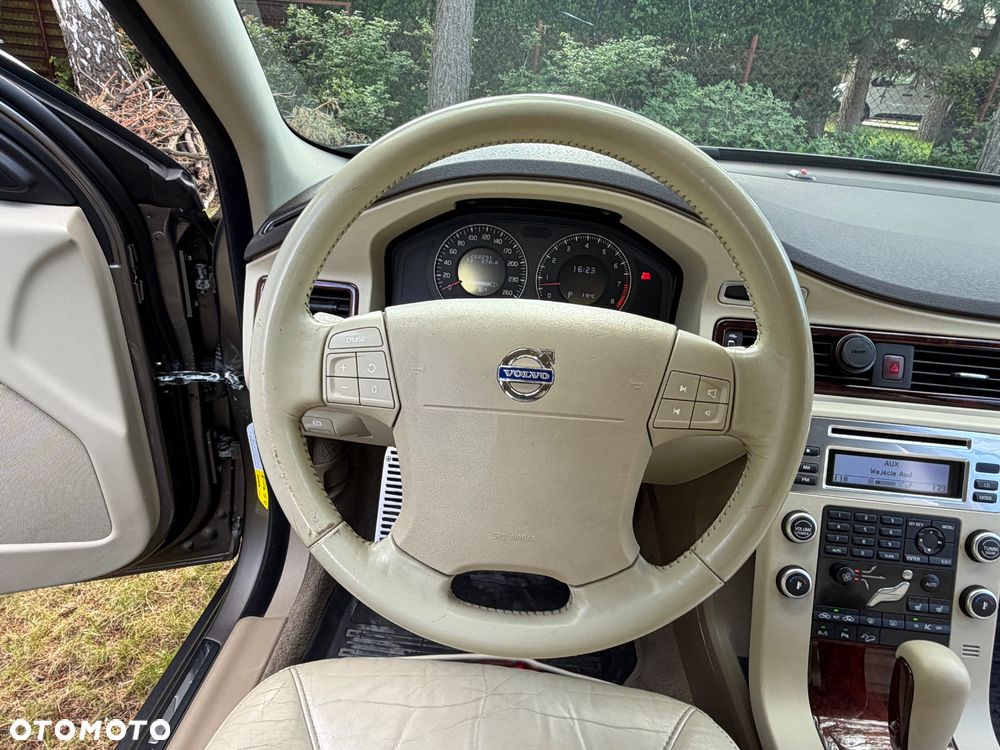 Volvo XC 70 - 17