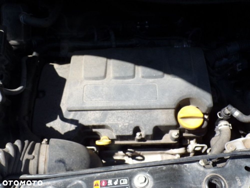 Części - Opel Corsa E 1.4 TURBO 100 KM 5D HB 17R - 5