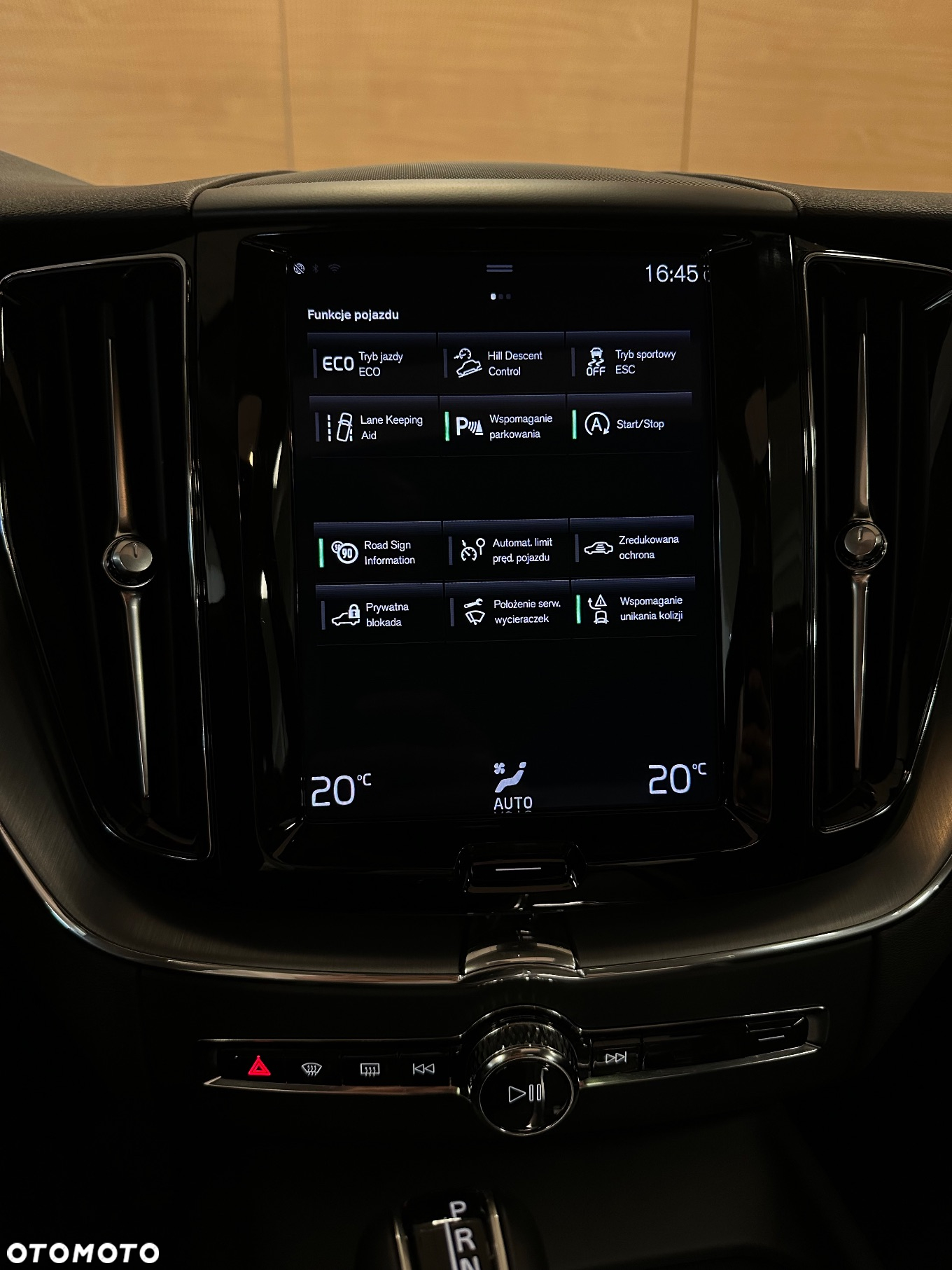 Volvo XC 60 T5 AWD Momentum - 16