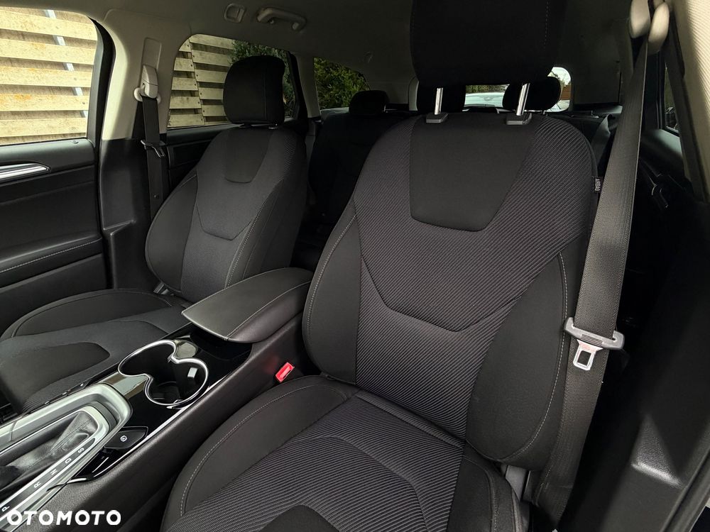 Ford Mondeo 2.0 TDCi Titanium PowerShift - 6