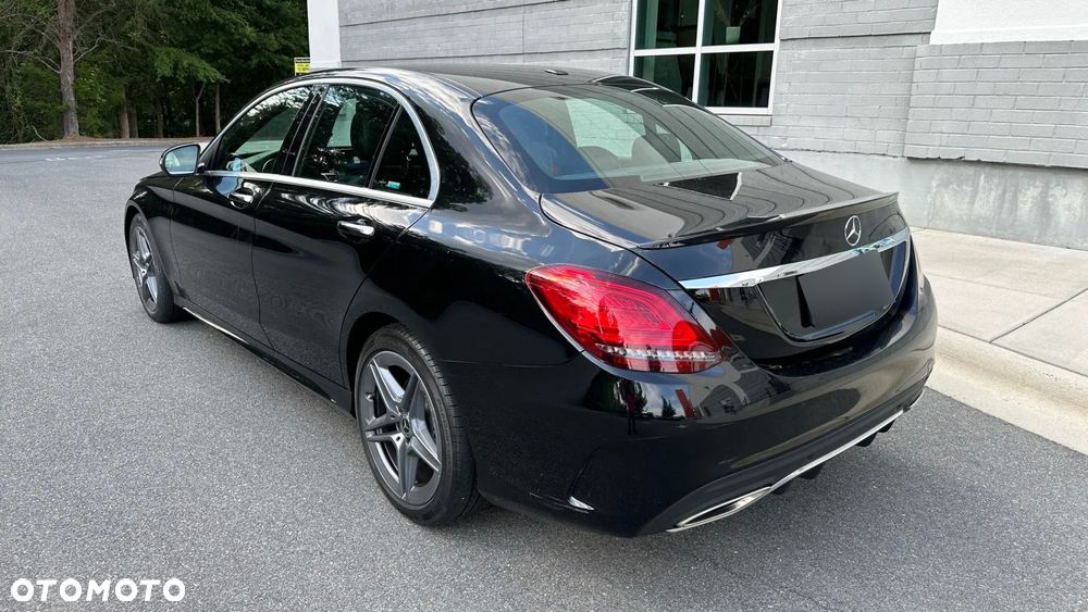 Mercedes-Benz Klasa C 300 9G-TRONIC AMG Line - 4