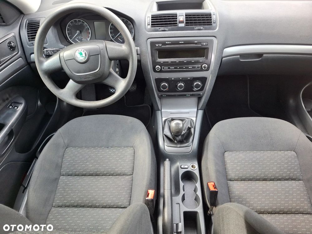Skoda Octavia 1.6 TDI DPF Ambiente - 25