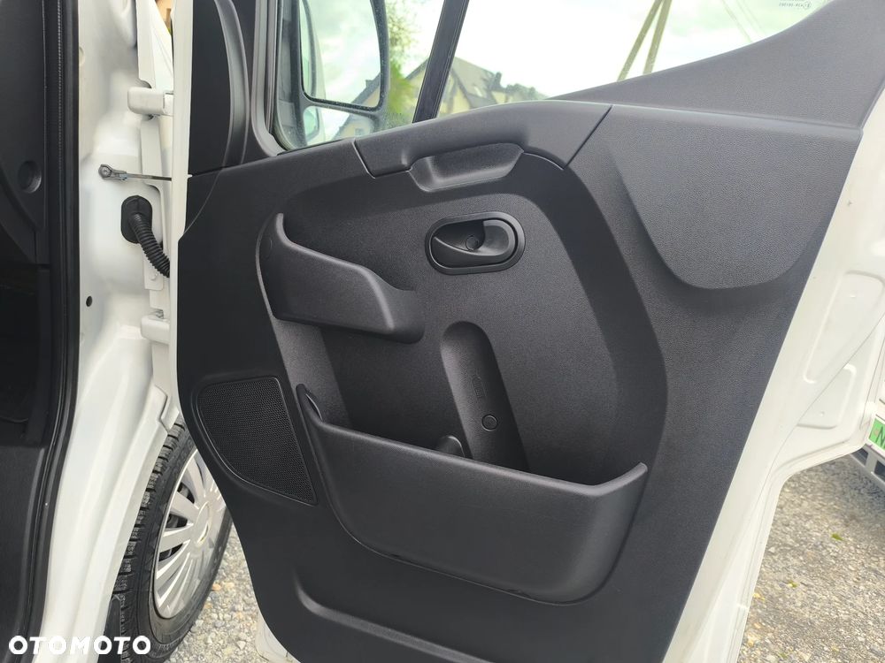 Nissan INTERSTAR - 22