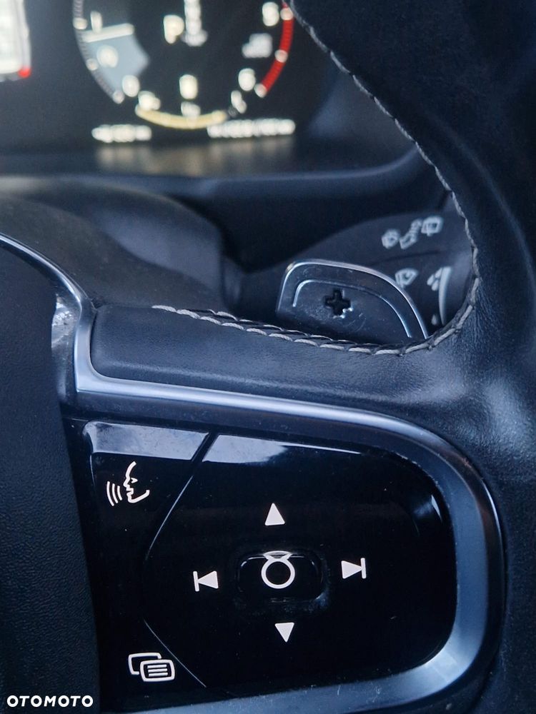 Volvo XC 90 D5 AWD R-Design 7os - 6