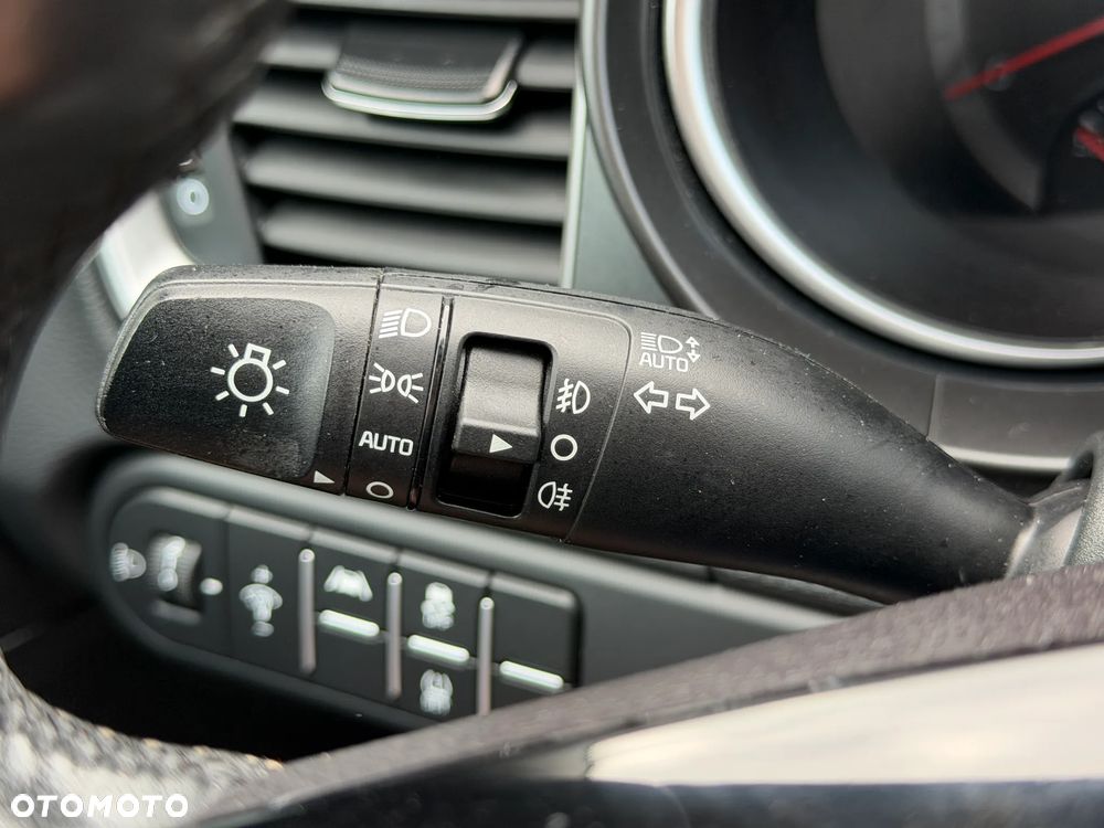 Kia Ceed 1.5 T-GDI M - 17