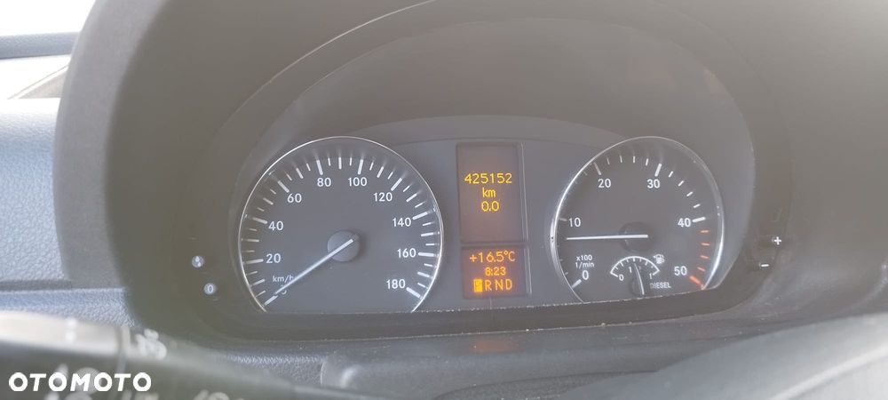 Mercedes-Benz Sprinter - 7