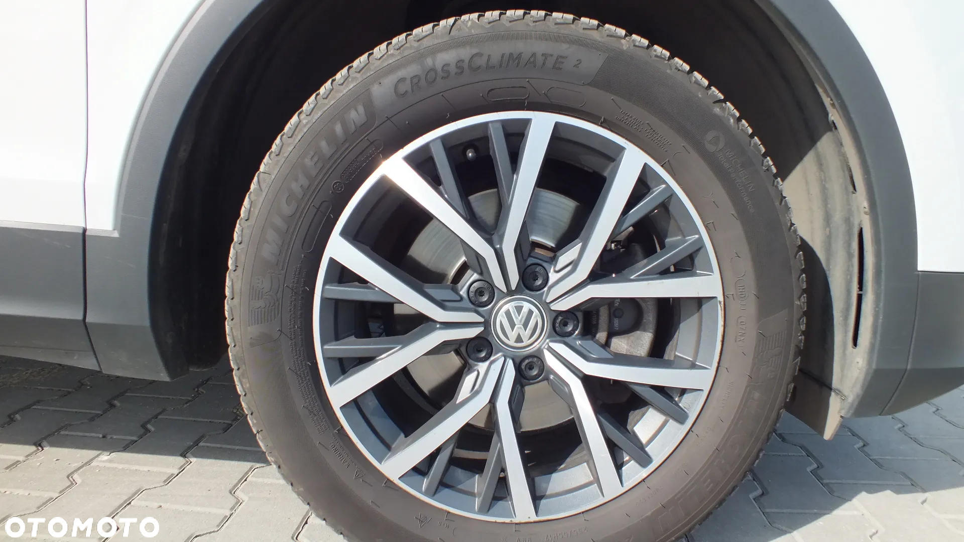 Volkswagen Tiguan - 9