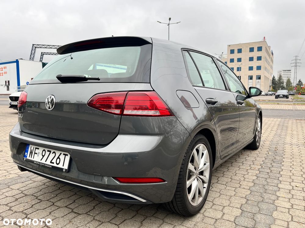 Volkswagen Golf - 5