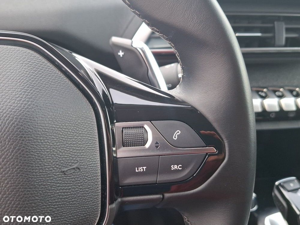 Peugeot 3008 1.2 PureTech Allure Pack S&S EAT8 - 23