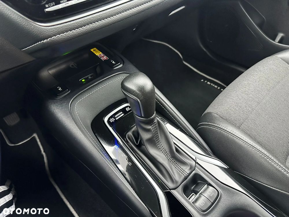 Toyota Corolla 1.8 Hybrid Touring Sports Business Edition - 27