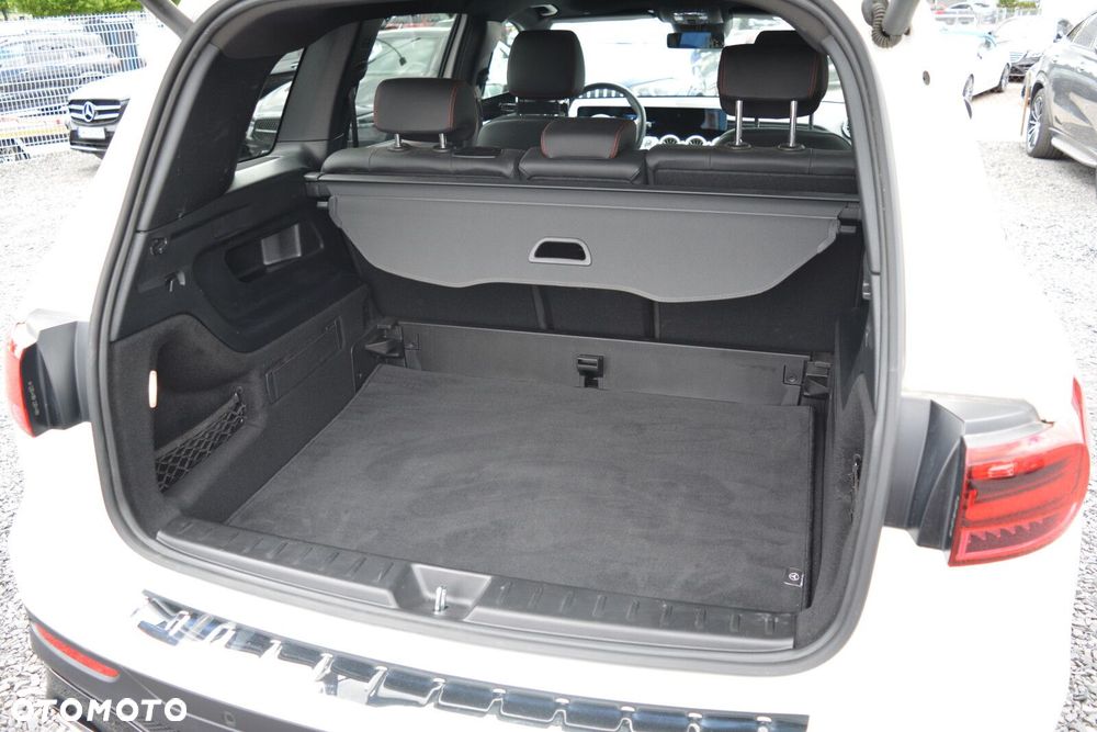 Mercedes-Benz GLB - 31