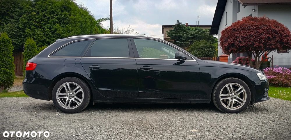 Audi A4 Avant 2.0 TDI DPF Ambiente - 9