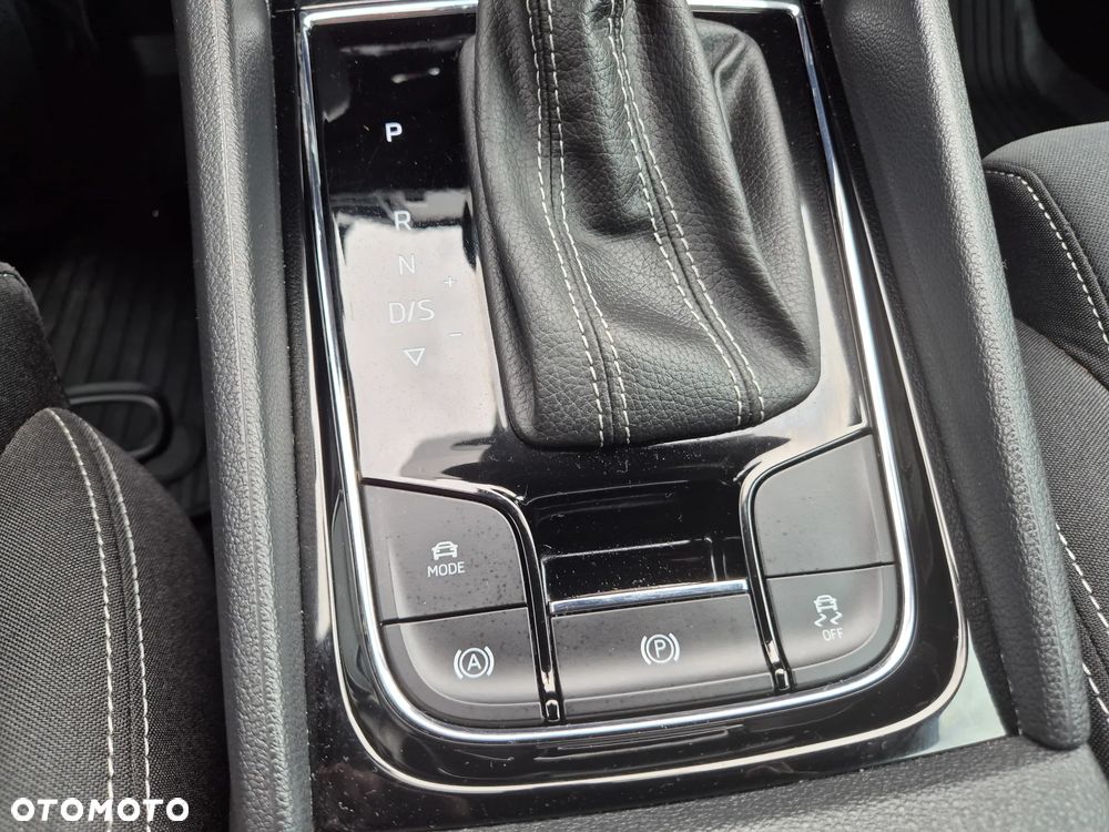 Skoda Karoq 1.5 TSI ACT Sportline DSG - 13