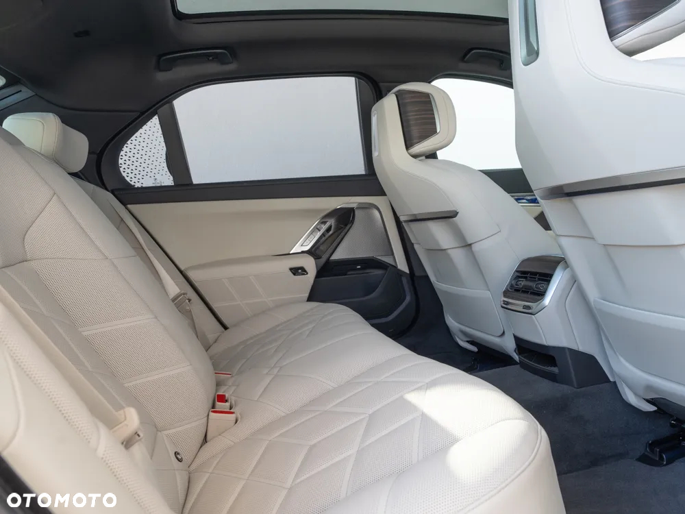 BMW Seria 7 740d xDrive - 12