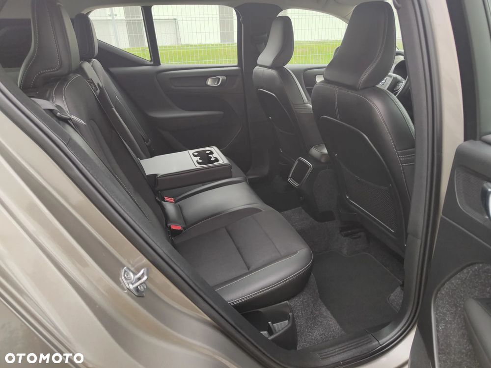 Volvo XC 40 D3 Momentum Pro - 13