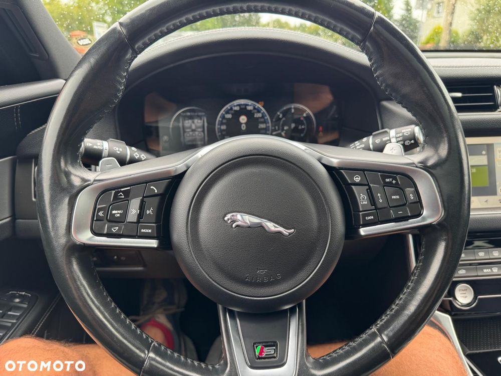 Jaguar XF 30d 300 Sport - 19
