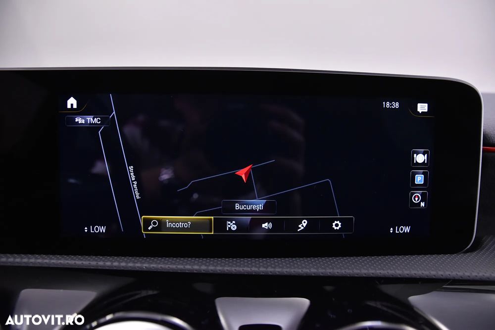 Mercedes-Benz A 180 7G-DCT AMG Line - 22