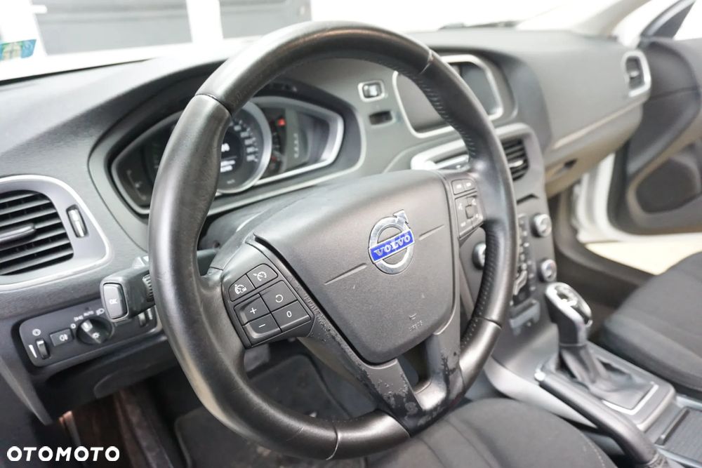 Volvo V40 D2 Geartronic Kinetic - 19