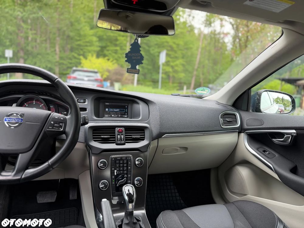 Volvo V40 D2 Powershift Momentum - 10