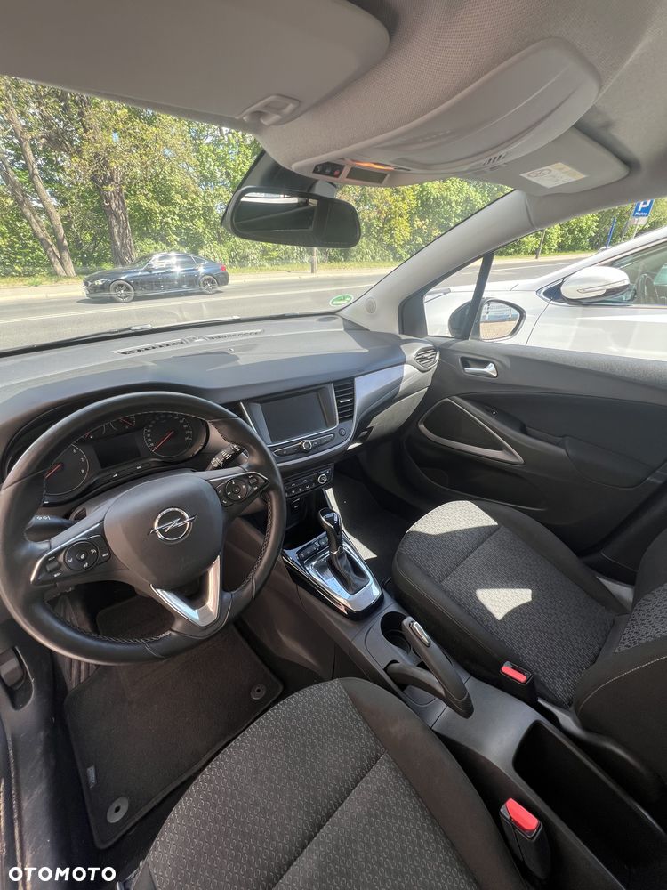 Opel Crossland X - 9