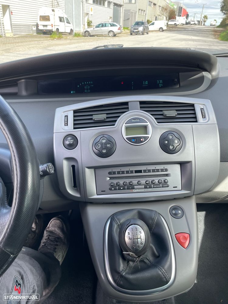 Renault Scénic 1.5 dCi Dynamique S - 10