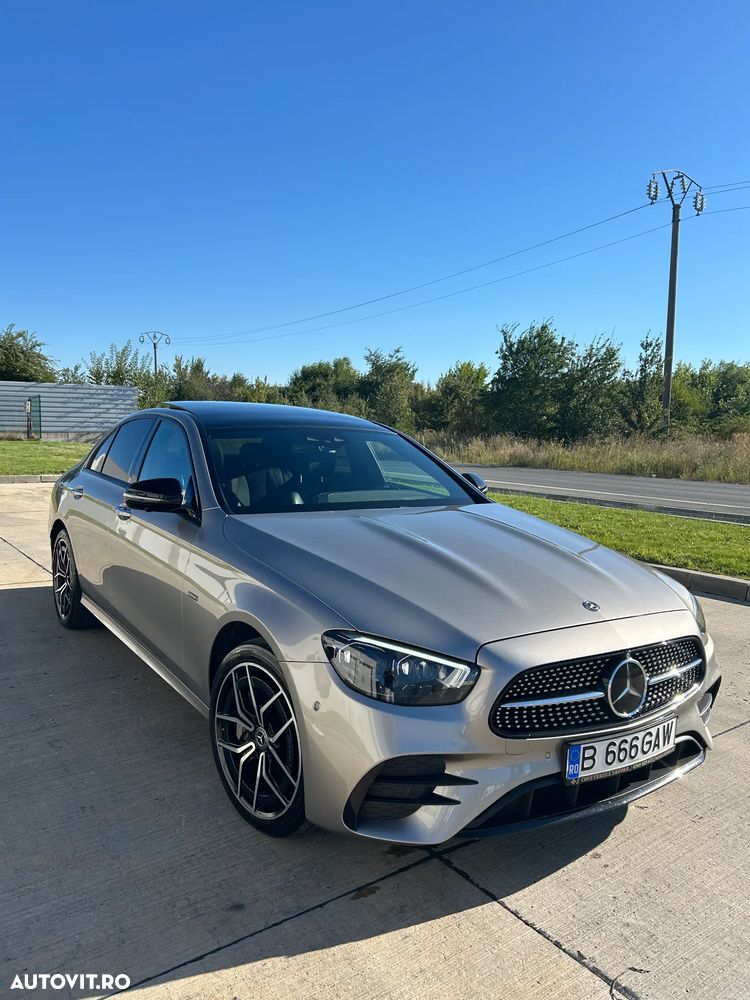 Mercedes-Benz E 300 4MATIC 9G-TRONIC AMG Line - 1