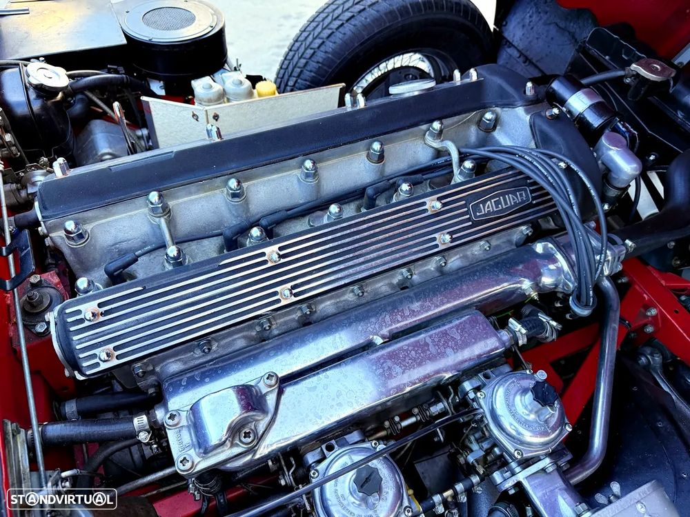 Jaguar E-Type - 35