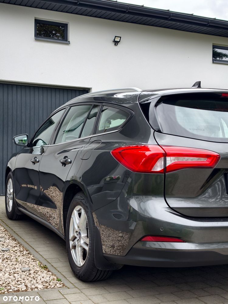 Ford Focus 1.0 EcoBoost mHEV Titanium - 4