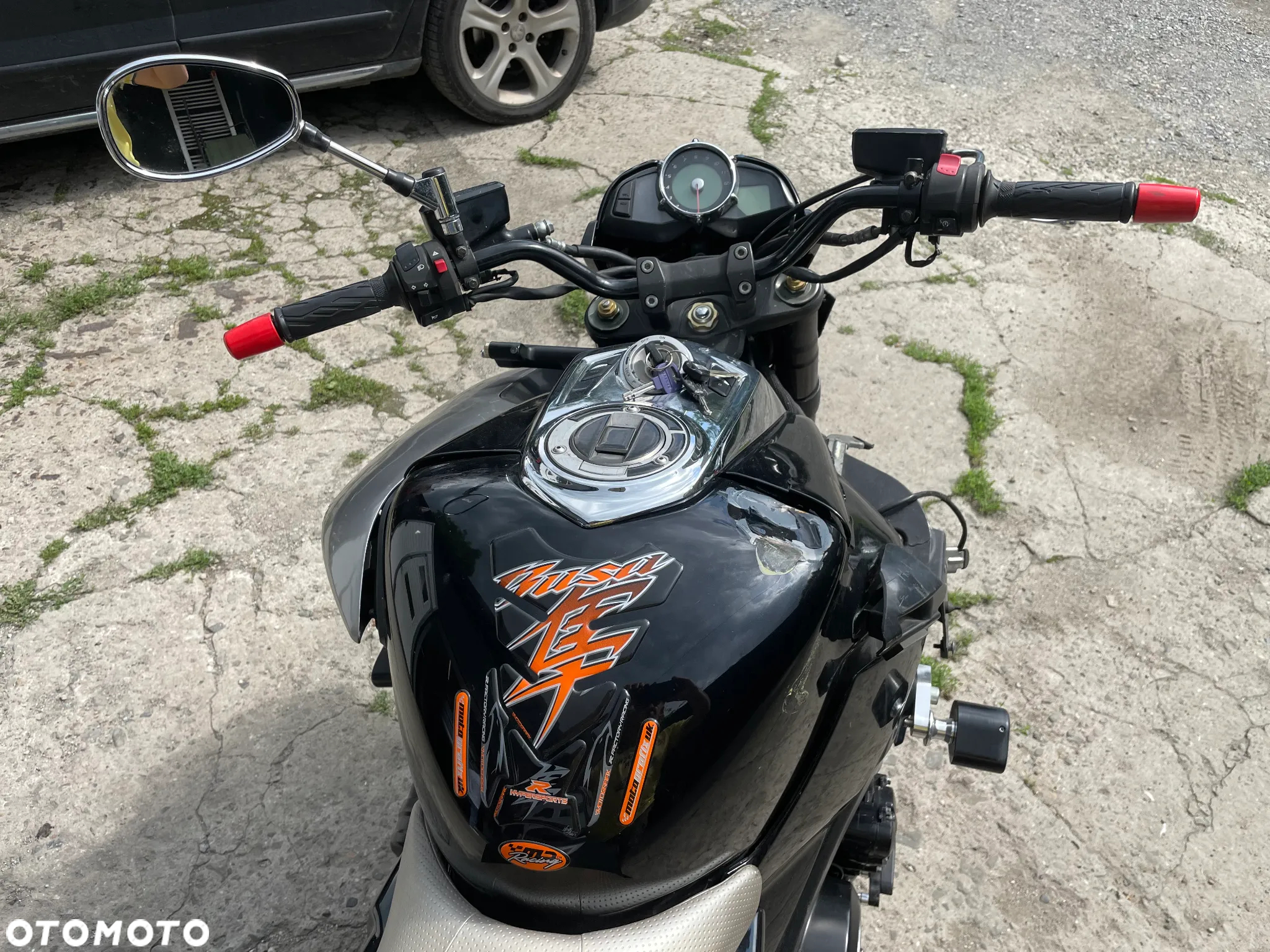 Suzuki GSX - 6