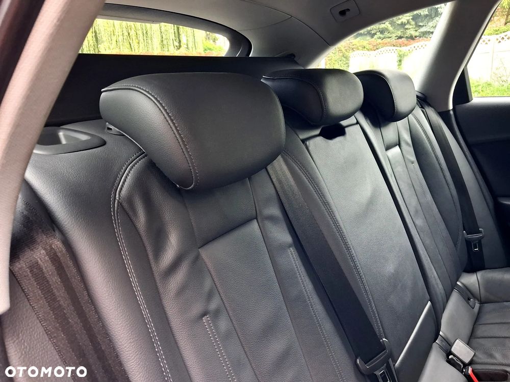 Audi A4 Avant 2.0 TDI ultra design - 20