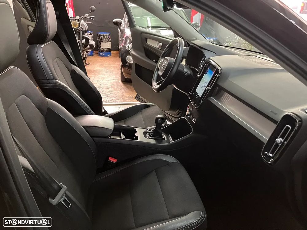 Volvo XC 40 2.0 D3 Momentum Plus - 29