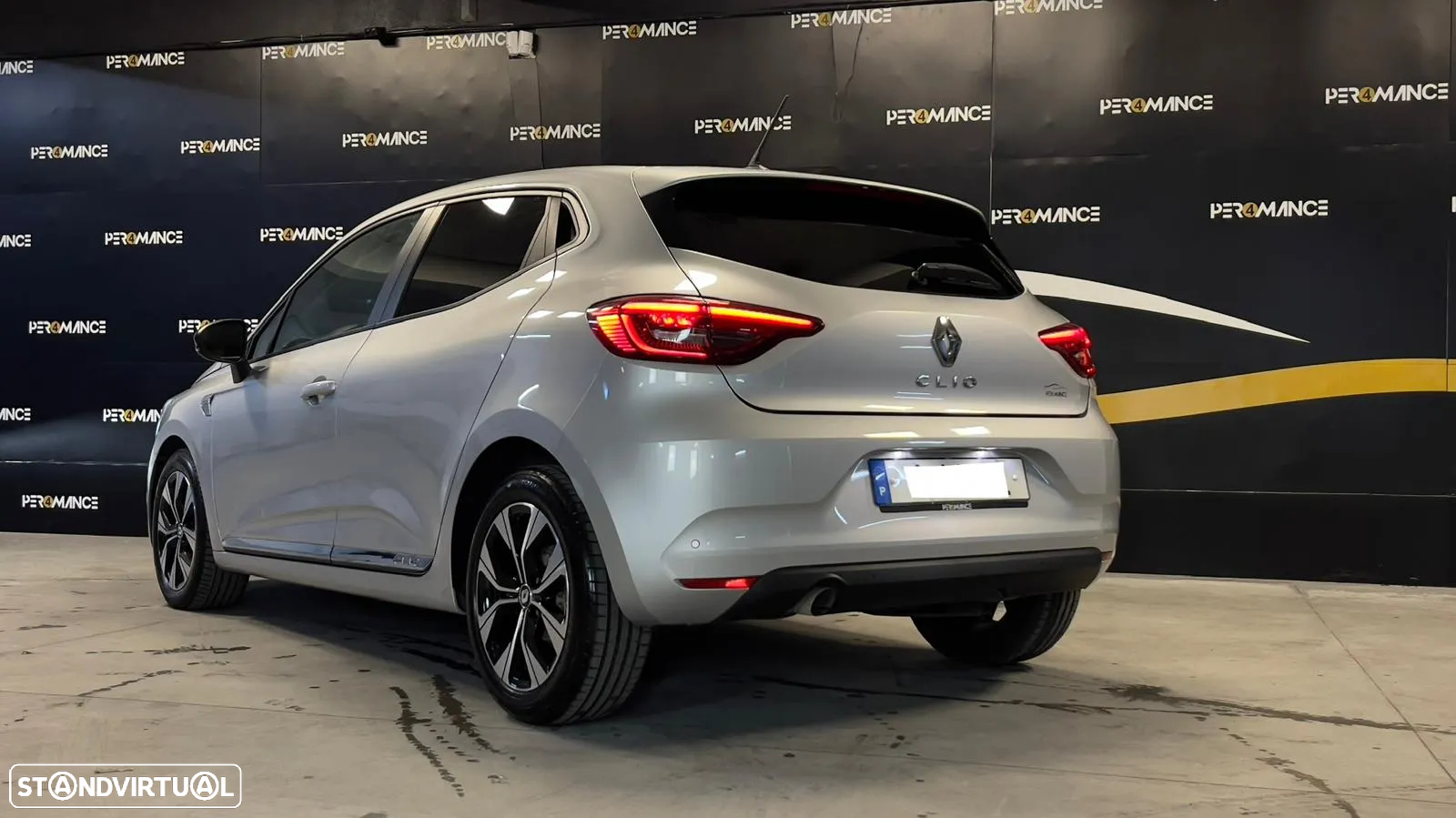 Renault Clio 1.0 TCe Limited - 24