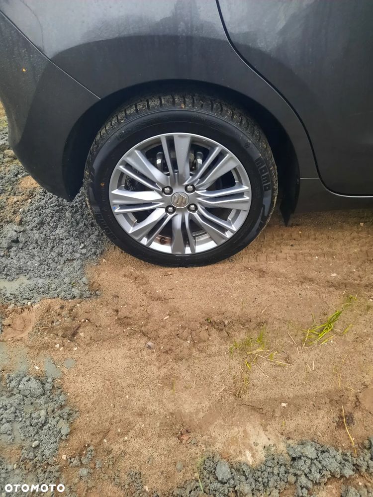 Suzuki Baleno 1.2 Dualjet Club - 10