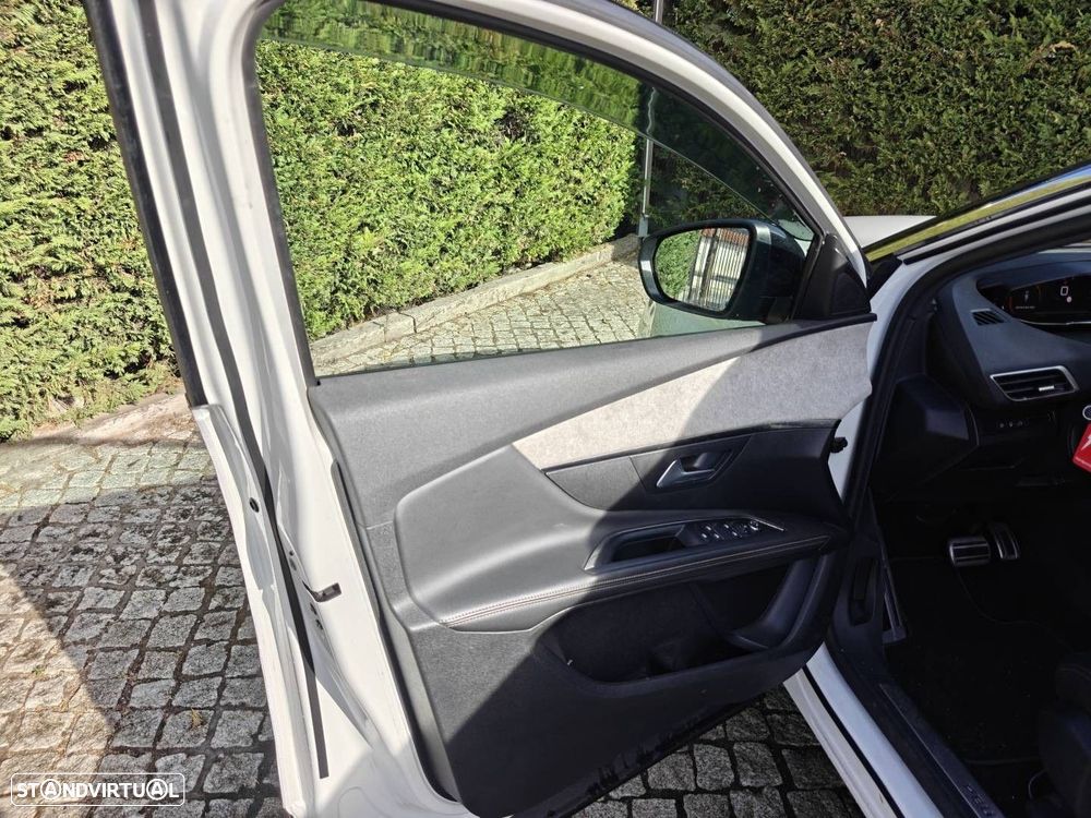 Peugeot 5008 1.5 BlueHDi GT EAT8 - 21