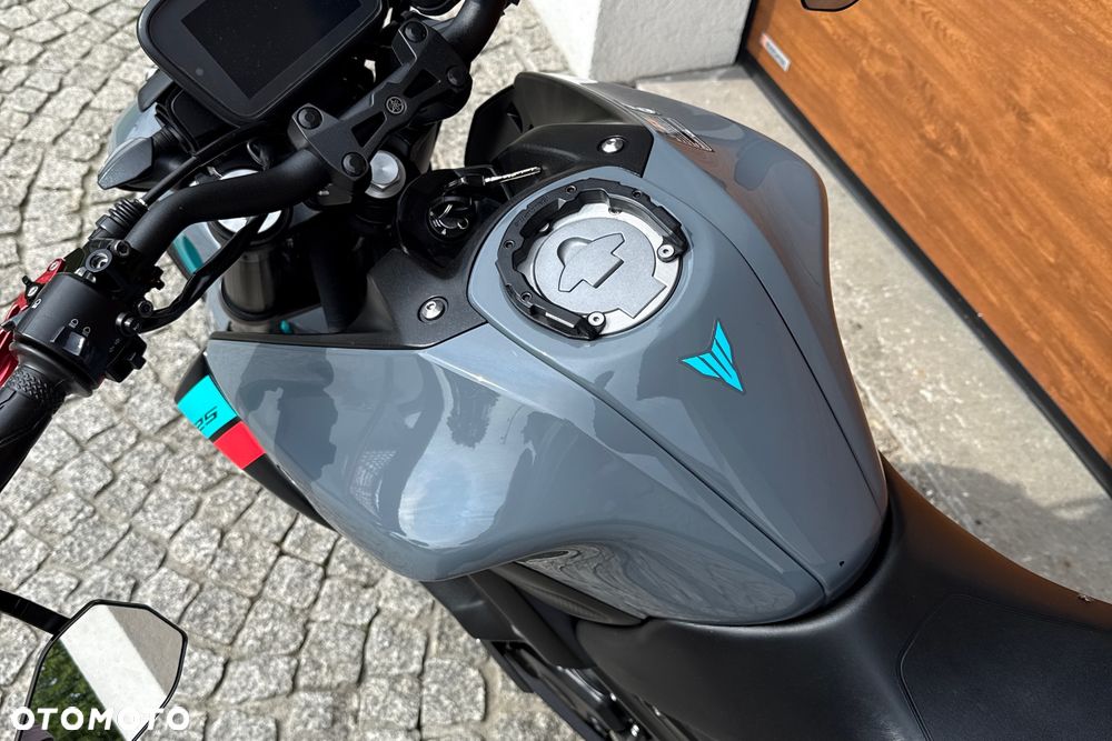 Yamaha MT - 30