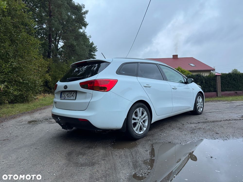 Kia Ceed - 4