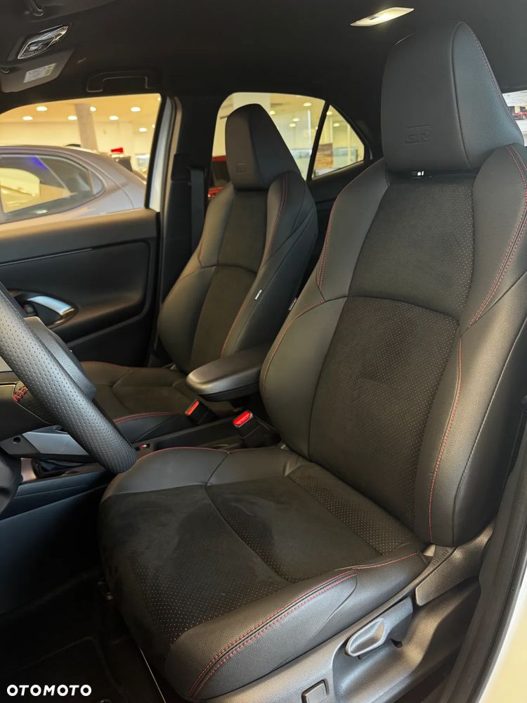 Toyota Yaris Cross Hybrid 1.5 GR Sport - 6