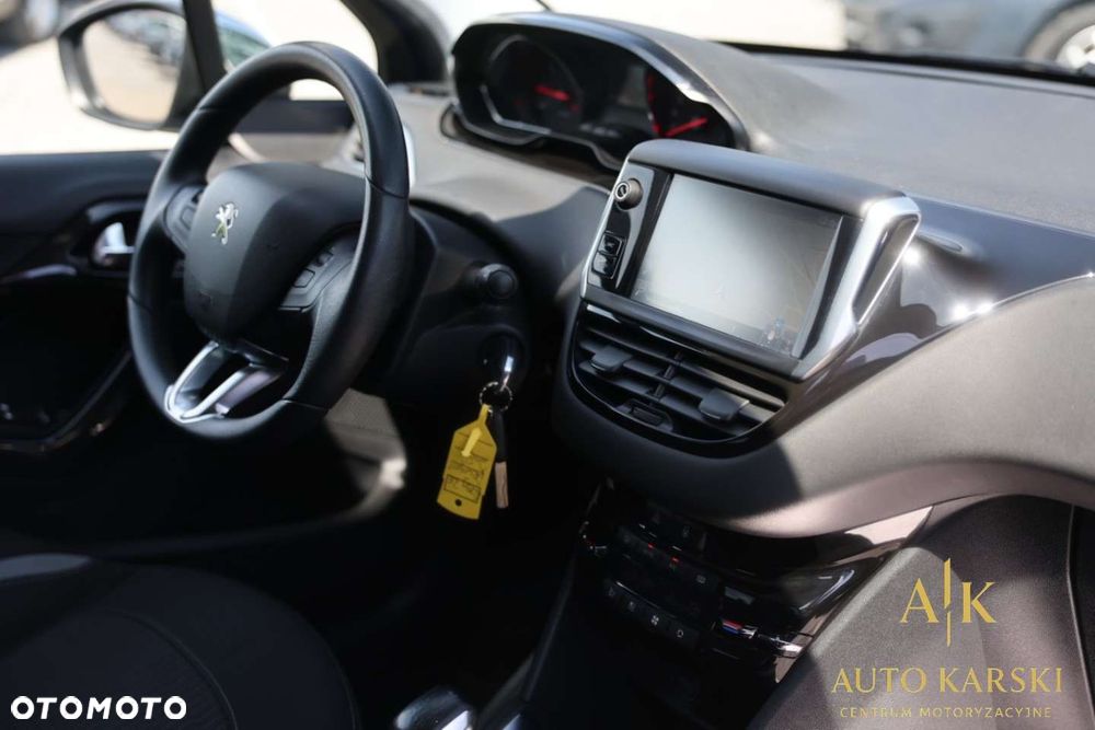 Peugeot 208 - 39
