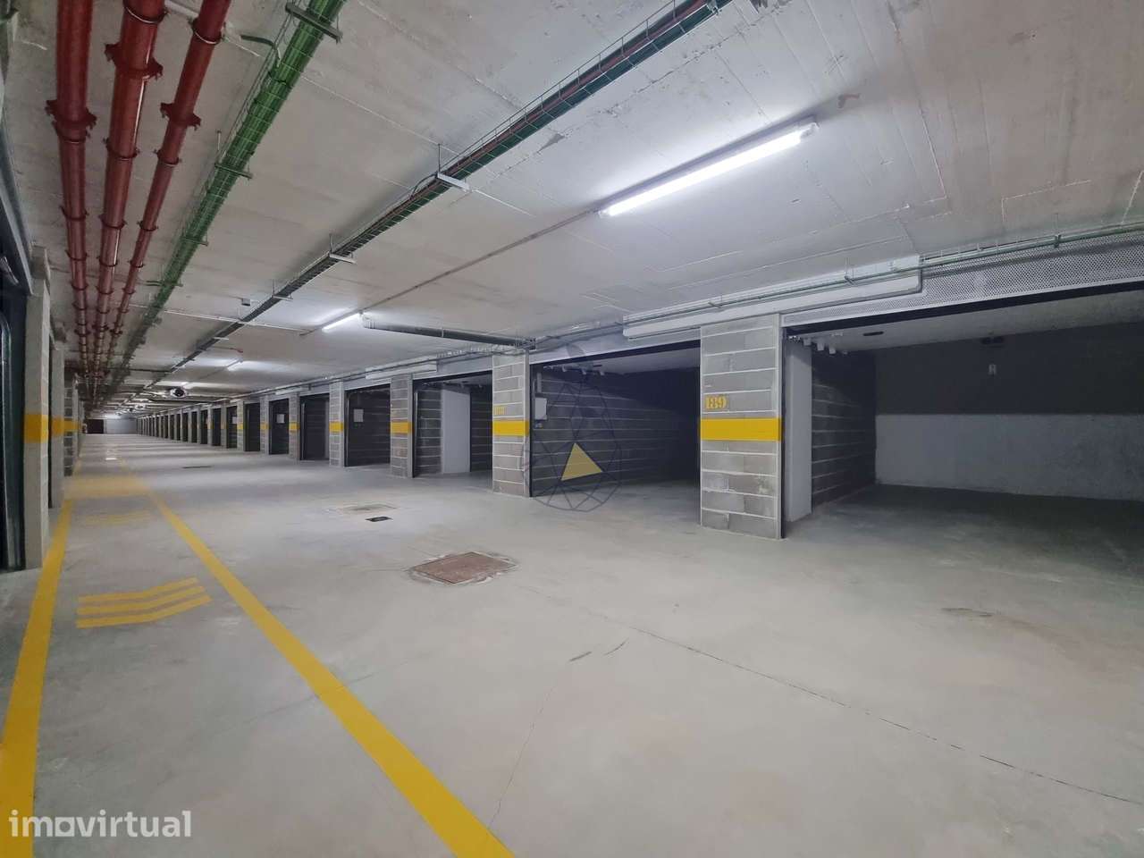 Garagens Box à Venda em Portimão — de 16 m² a 28 m², entre a estação d - Grande imagem: 3/32