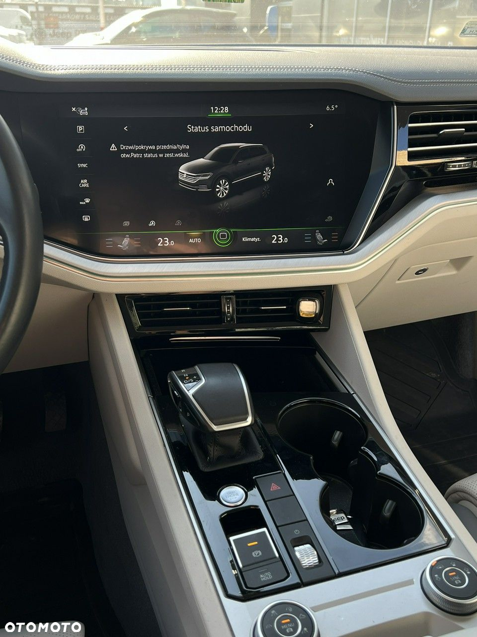 Volkswagen Touareg - 18